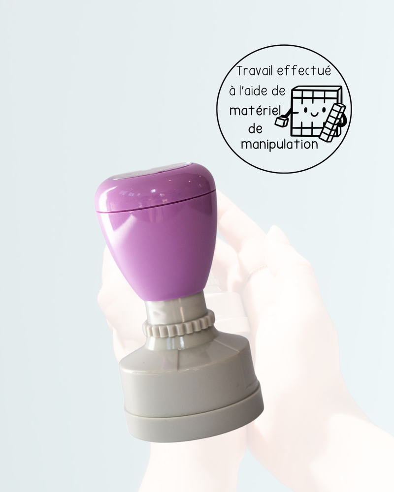 Travail effectué à l'aide de matériel de manipulation